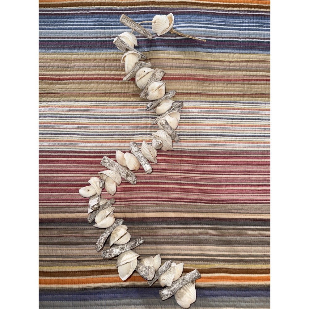 Vtg Painted Driftwood (Faux Maybe) Shell Garland Beachhouse Cottage Lake Bay